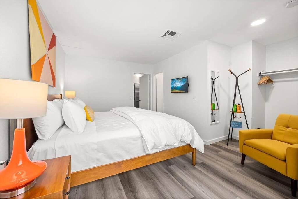 The 1 At Biarritz-Remodeled 1 Bedroom In Downtown Ps Palm Springs Eksteriør billede